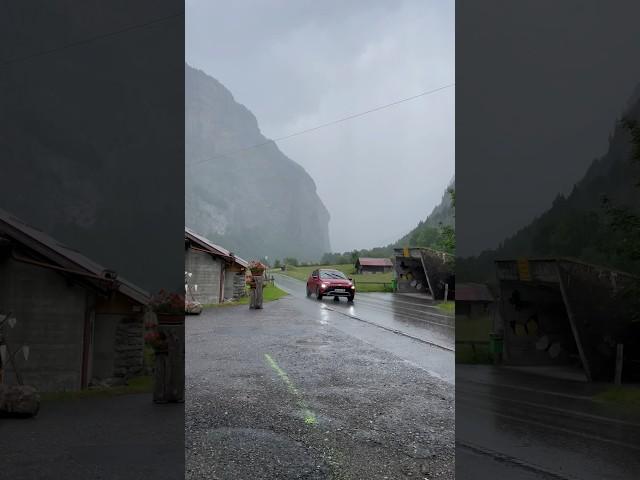 Lauterbrunnen valley in rain ️ #lauterbrunnenswitzerland #switzerland