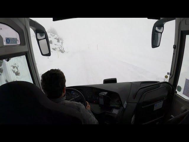 snowstorm bus drive 4K