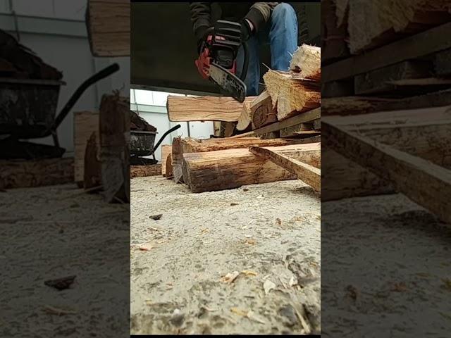 CUTTING WOOD FASTER! EASY LIFEHACK! #shorts  #woodcutting #woodworking