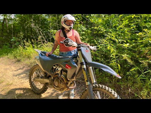 She LOVES to ride! | FC350 Trail Ripping