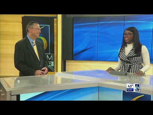 Darrylin Horne Anchor's 6 News at Noon 11-22-2022