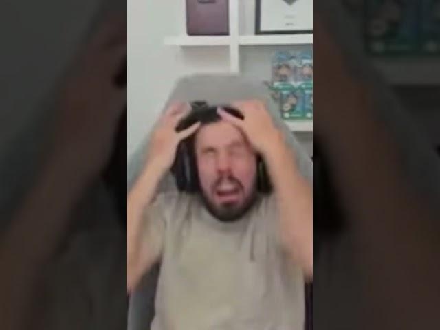 WILLYREX SE ASUSTA Y SE CAE DE LA SILLA!