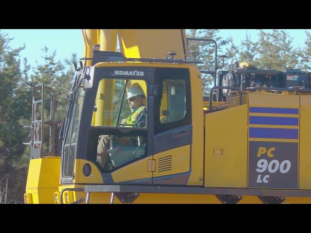 Get fast cycle times with the Komatsu PC900LC-11