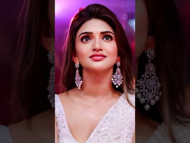 SRRLELA MAAS SMILE  Beutiful |