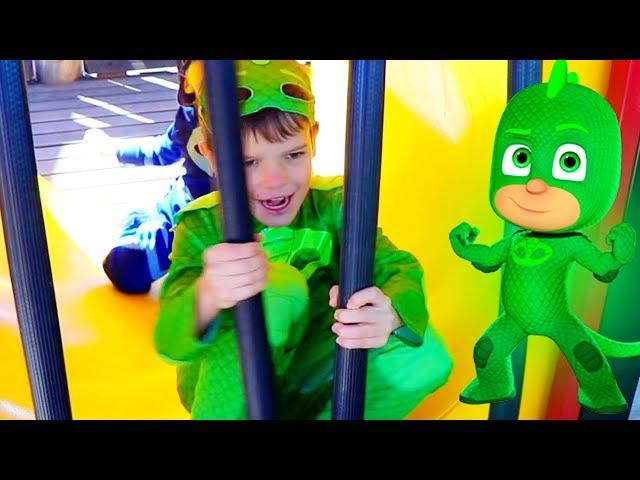 PJ Masks Play At HUGE Playground PARK! Catboy & Gekko BFF!