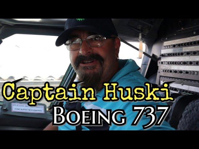 BOEING 737 Pilot Captain HUSKI (Greg)   - TheHuski Airways  CANON M50