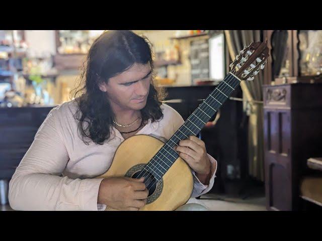 Mauro Giuliani - Grand Overture - played by Andrey Trush