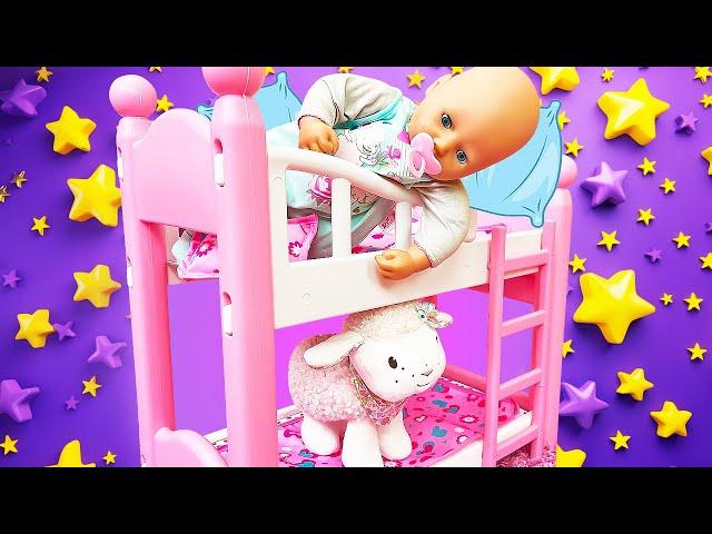 A new bunk bed for Baby Annabell doll. Unboxing and assembling new toy furniture for baby dolls.