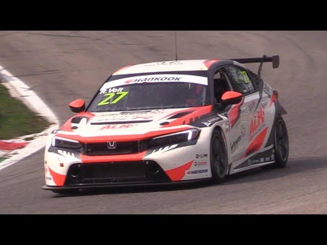 Honda Civic FL5 Type R TCR Racing at Monza Circuit-  Pure Sound in Action!