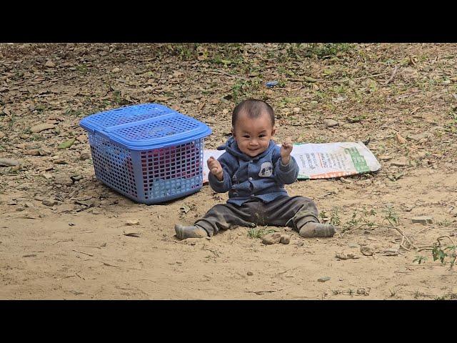 Single mother helps and cares for abandoned baby- Ly Tieu Mai