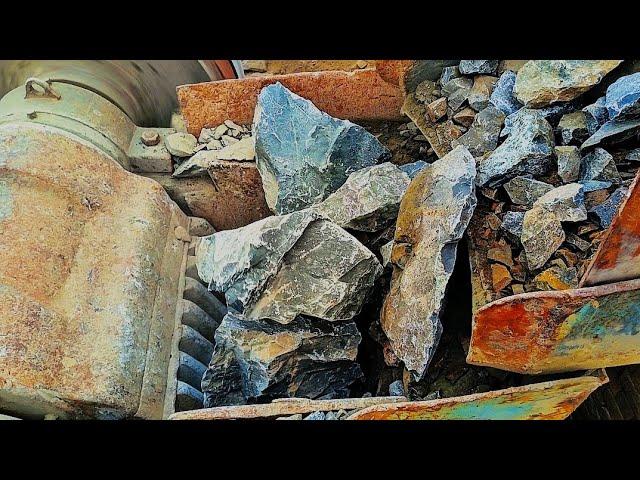 "STONE PLAYING CRUSHING BREAKING ! with Rocks Quarrying with Jaw Machine"