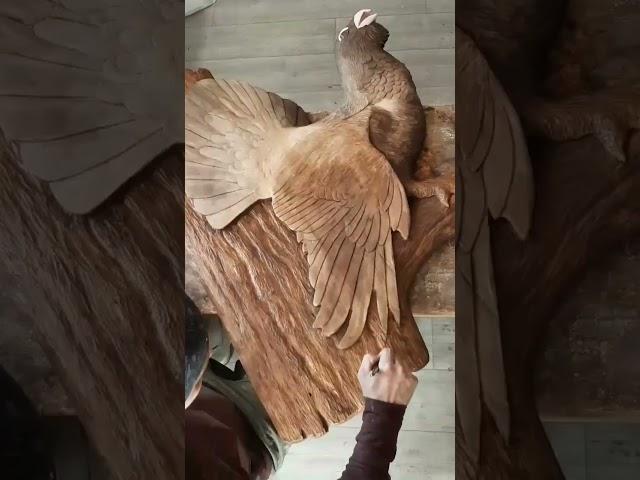 Чудо Глухарь из дерева Резное панно Резьба по дереву Виль Аптюшев Wood carving #shorts