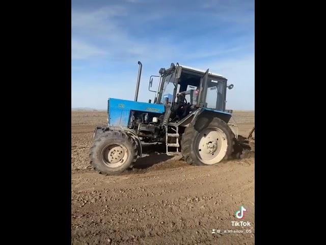 #mtz80 #колхоз #мтз80 #мтз82 #техника #тракторист #mtz82 #бездорожье #сельскоехозяйство #трактор