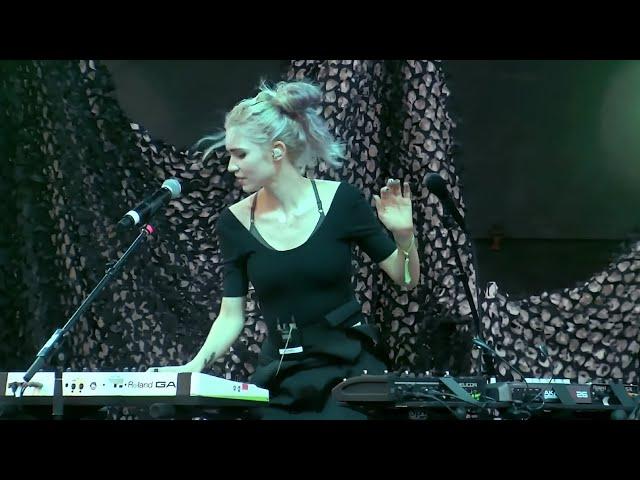 Grimes - Oblivion  | Chicago | July 20, 2014