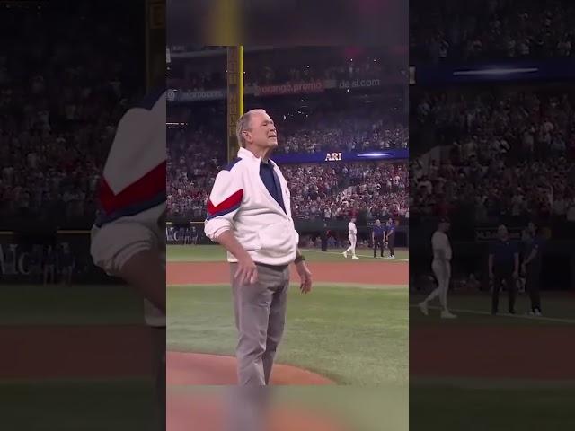 President George W. Bush throws out first pitch at World Series  ️ #worldseries