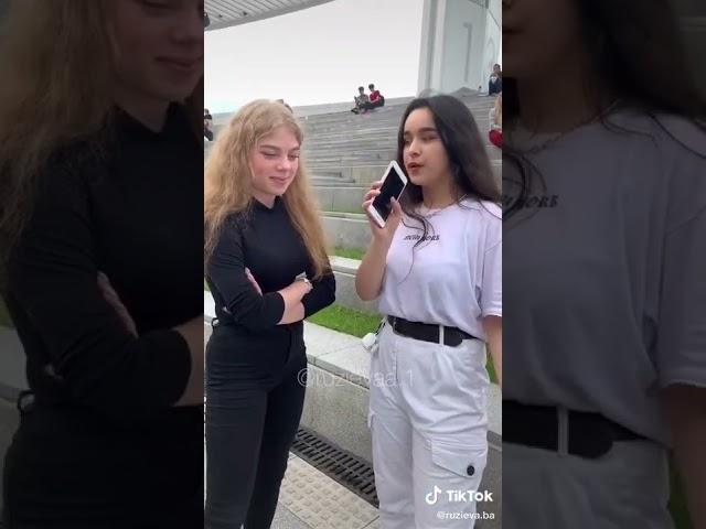 Духтари точик дар Москва
