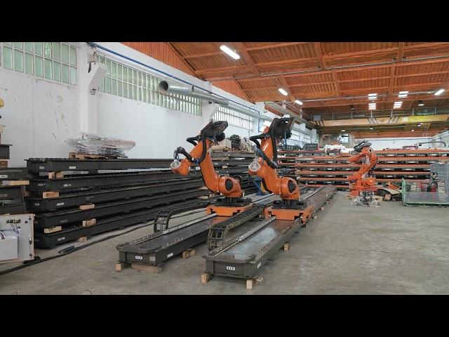 KUKA industrial robots KR120 R3900 Ultra on linear tracks at Eurobots