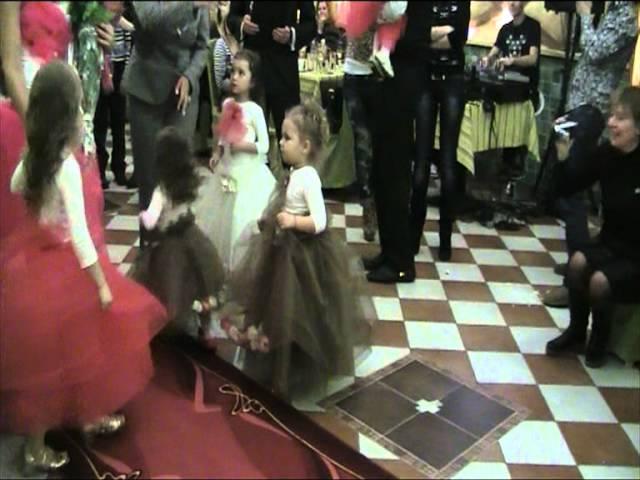 Показ одежды KidsCouture 2011 (Валерия Григораш)