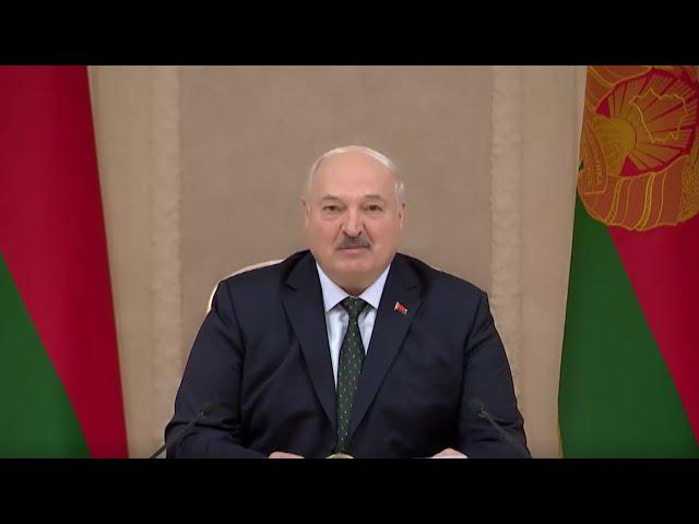 Лукашенко: "Я имею в виду западные фашистские санкции!!!"