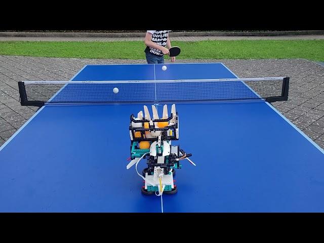 PINGERBEE - Ping pong robot made of LEGO MINDSTORMS ROBOT INVENTOR 51515