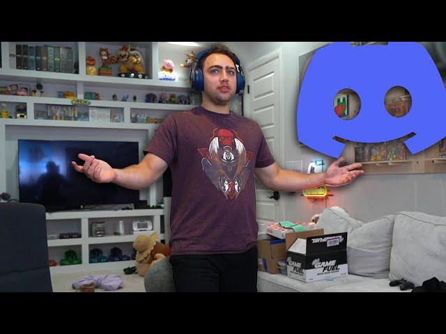 Mizkif triggers Rare 1 in 10,000 Discord Call sound...