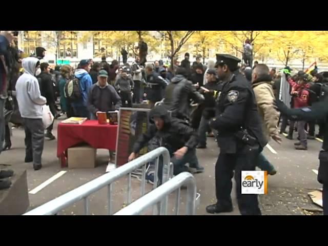 Police clash with Occupy Wall Street protesters