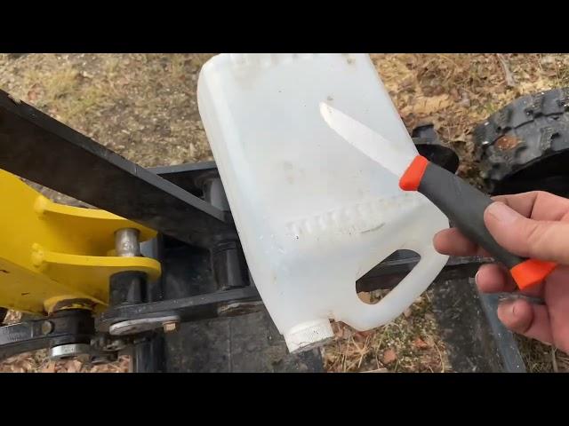 Chinese mini excavator first service, swing motor almost destroyed itself.