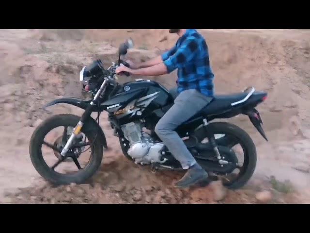 Yamaha YBR 125G small Offroad test - testing the off road ability of YBRG