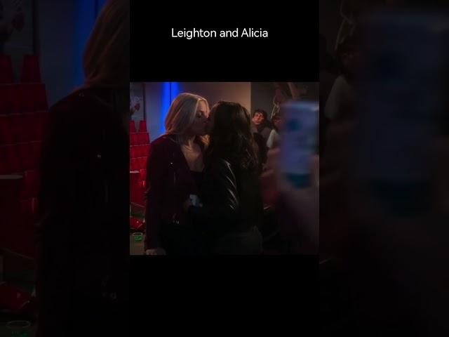 Kiss Scene | The Sex Lives of College Girls: S2 (Leighton and Alicia)