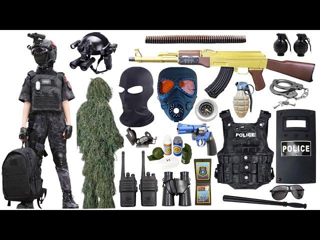 Special police weapon toy set unboxing, AK47 automatic rifle, sniper rifle, bomb dagger, gas mask