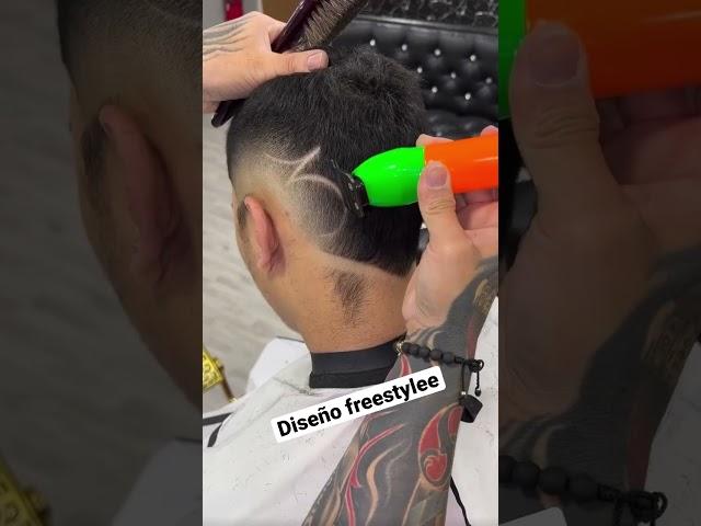 Cómo hacer un diseño freestylee fácil #barber #desvanecido #barbereducation #diseño