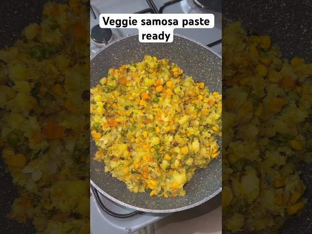 Veg samosa paste - #food #homemade #cooking #viral #samosa #fun #desi #entertaining #vlogs #viral