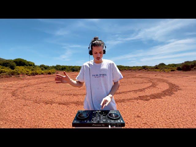 deep house from mars