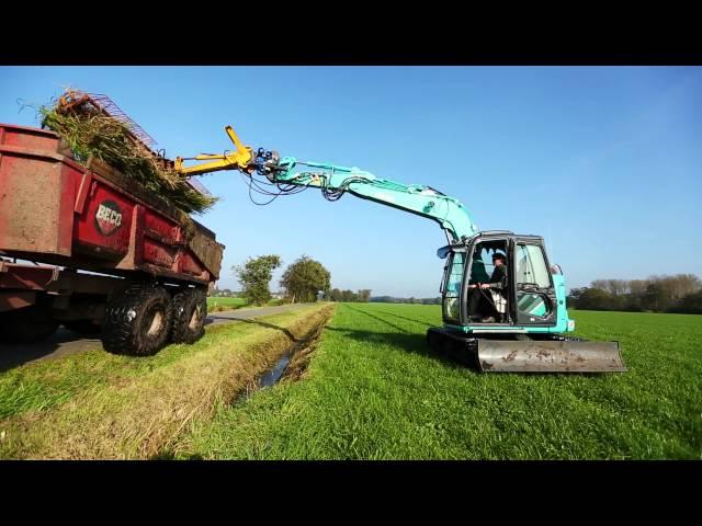 Kobelco SK75SR graafmachine met maaikorf