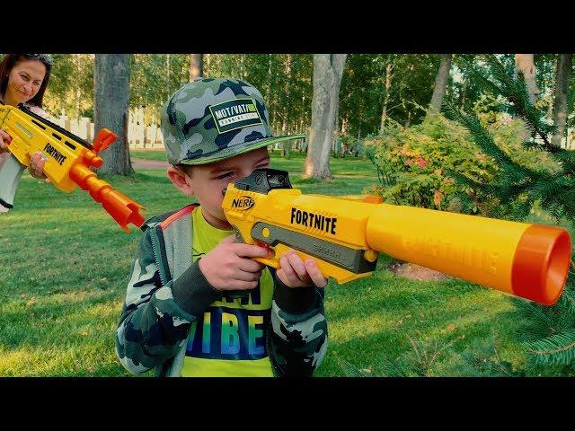 Nerf Challenge on FORTNITE Blasters - Denis v. Mom