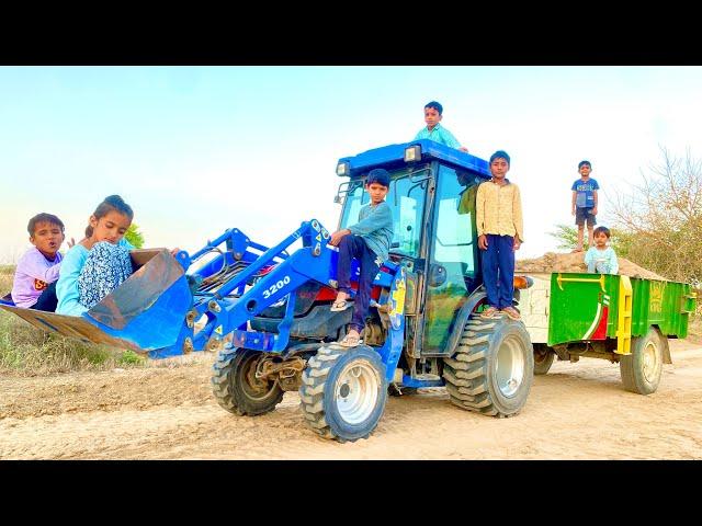 Mini Tractor Solis 24  Loading dry mud in Trolley