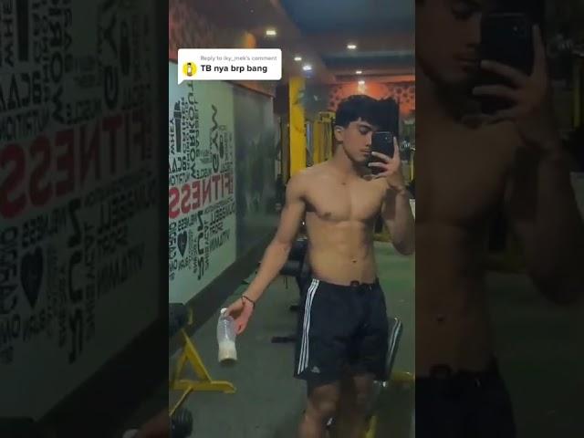 nih yg sering nanyain tinggi #shorts #cowokindonesia #rotisobekcowok #sixpack #tiktok #asianboy