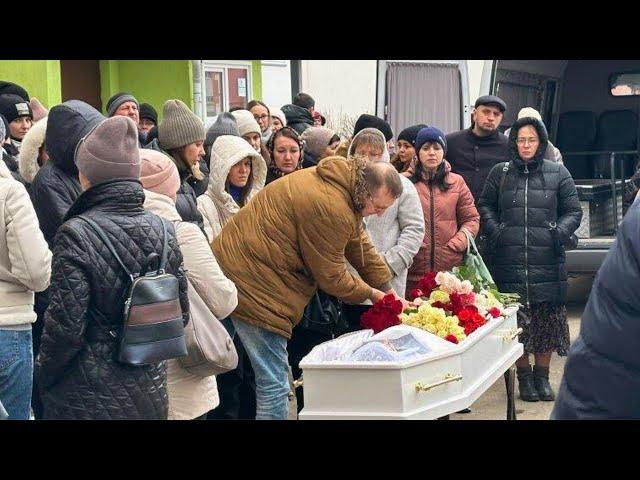 В Ульяновске похоронили героиню «Прямого эфира» Марию Полищук, потерявшую память после третьих родов