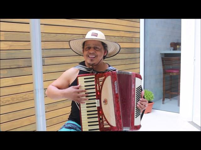 Mestre Jovenil tocando músicas de bailão!