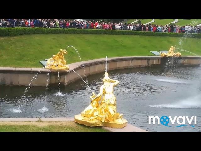 Фонтан Самсон в Петергофе