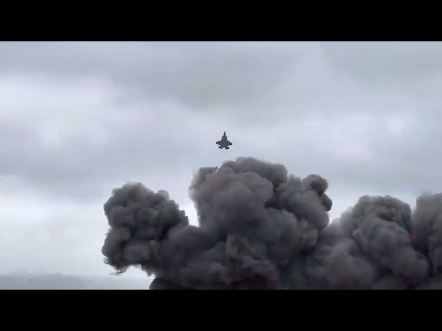 F-35 in Airshow | Never seen maneuvers | 5th Generation Aircraft| #f35 #lightning #fighter #aircraft