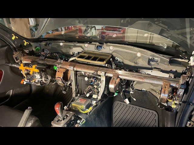 Subaru Outback 2005-2009 Dashboard Removal