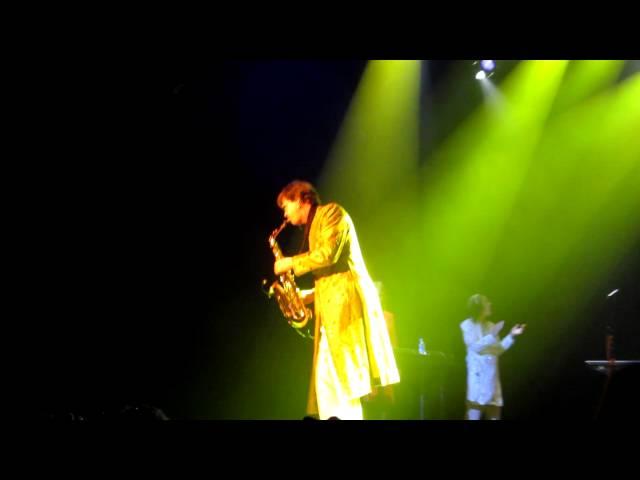 Bobby Strickland sax solo Healing Todd Rundgren Toledo OH 03-30-2011