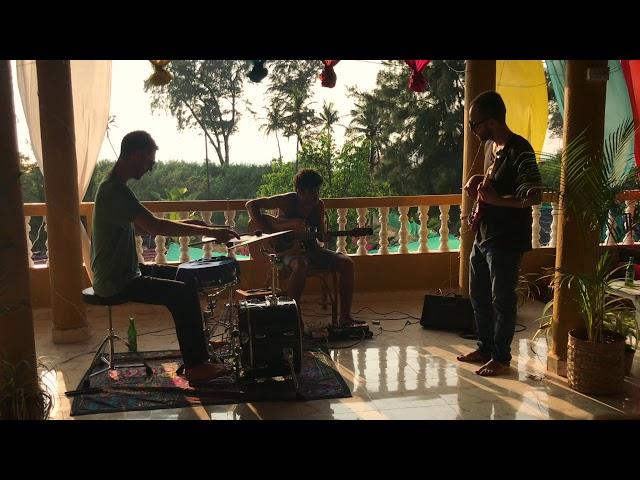 Improvised Rooftop Jam Session | Hvetter Trio