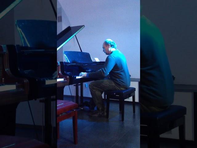 "Revolutionary Etude"  (excerpt) - at the Kawai showroom in St. Petersburg, Russia