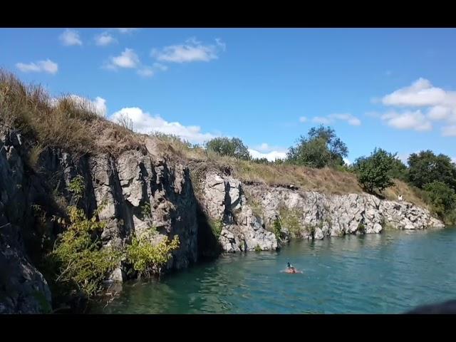 Прыжок в карьер в воду. Высота 6 м Новониколаевский Карьер, возьле Днепра. Днепропетровская область