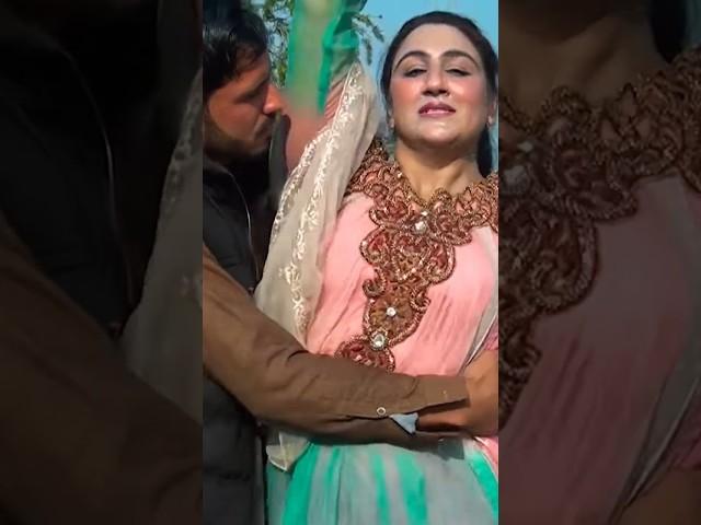 zrra me drazigi boom boom pari khan dance #love #ajfilmsproduction #viralvideo #bgm #pashto #song