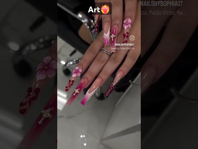 We love Nails #Art Nails #Flowers  #Pretty