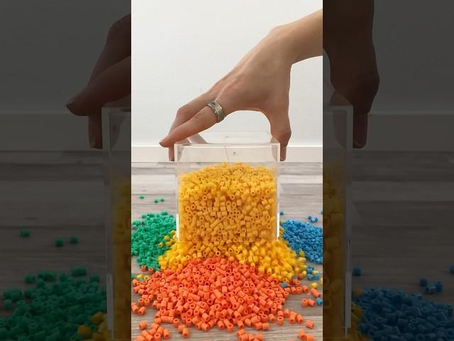 This Simple Beads Video Looks Awesome in Reverse!