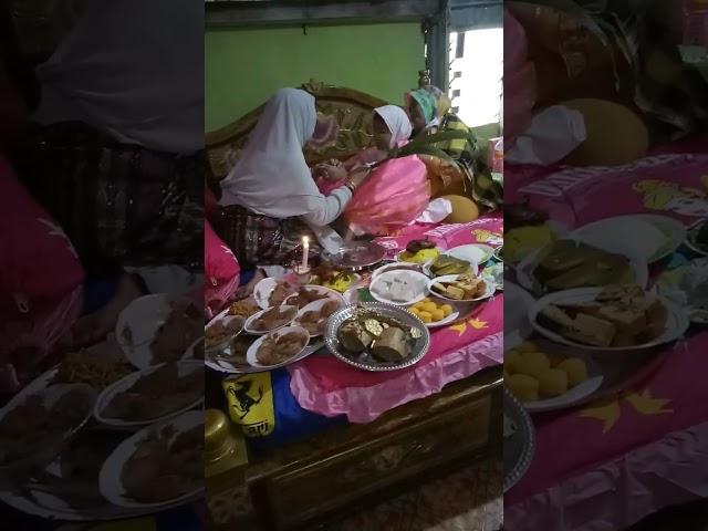 prosesi adat sunatan(pengislaman) dalam adat makassar. sulsel.